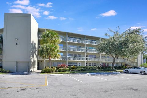 A home in Deerfield Beach