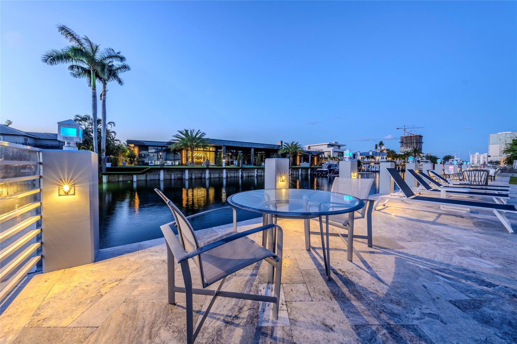 2523 Castilla Isle, Fort Lauderdale, FL, 33301/$53,000 4 2523 Castilla Isle