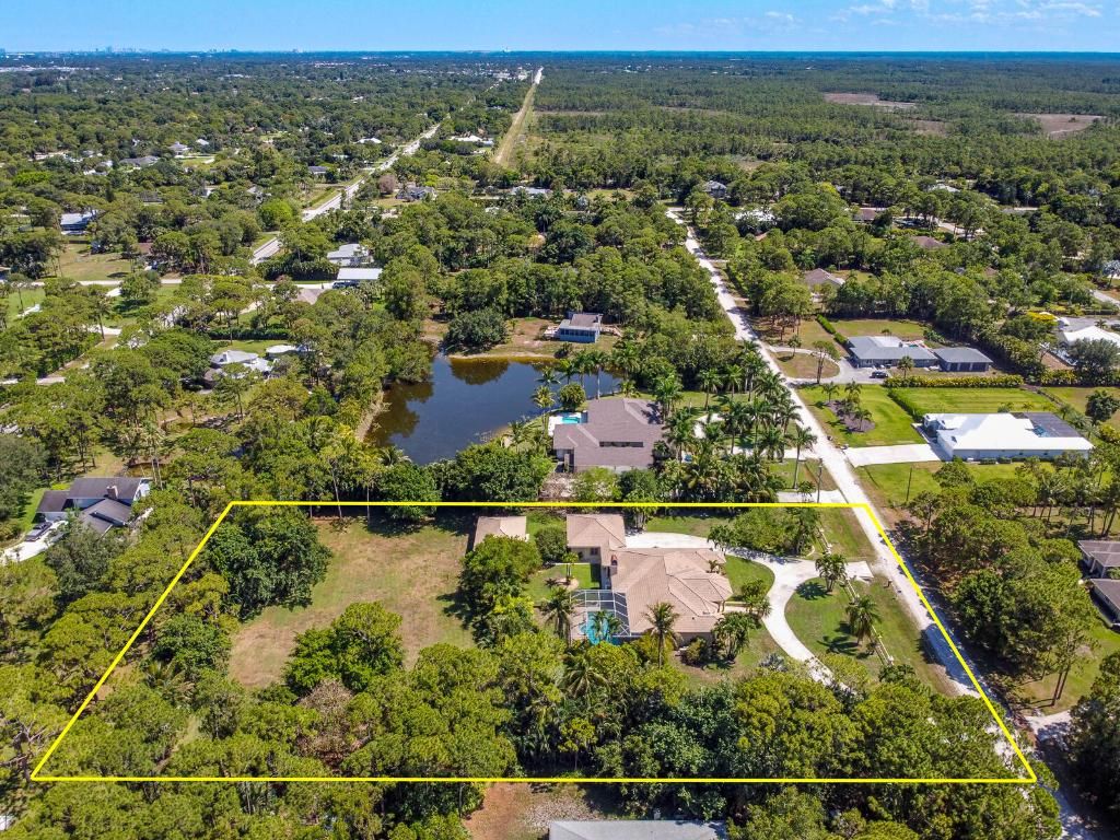 Photo of 15314 70th Trail N, Palm Beach Gardens, FL 33418 (MLS # R10988319)