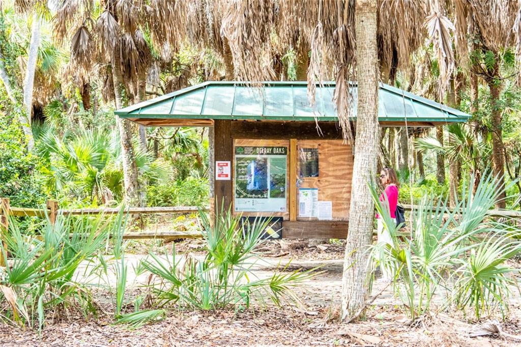 DELRAY OAKS CONDO - Residential