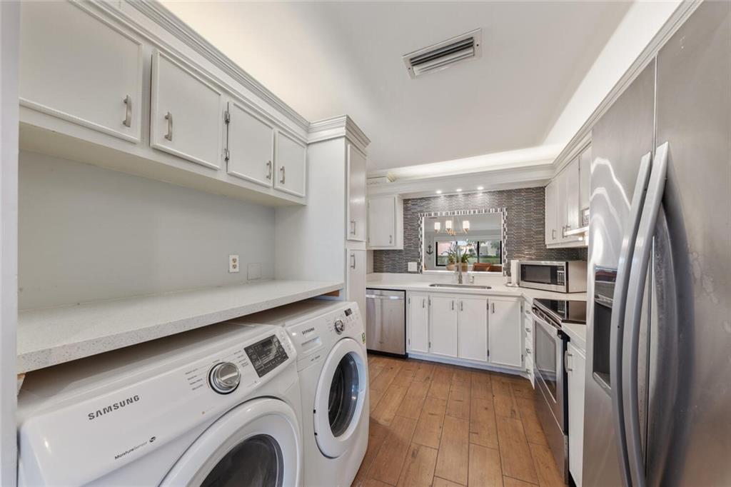 DELRAY OAKS CONDO - Residential
