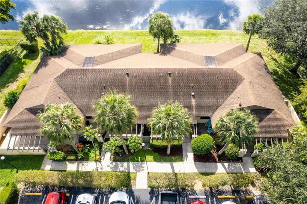DELRAY OAKS CONDO - Residential