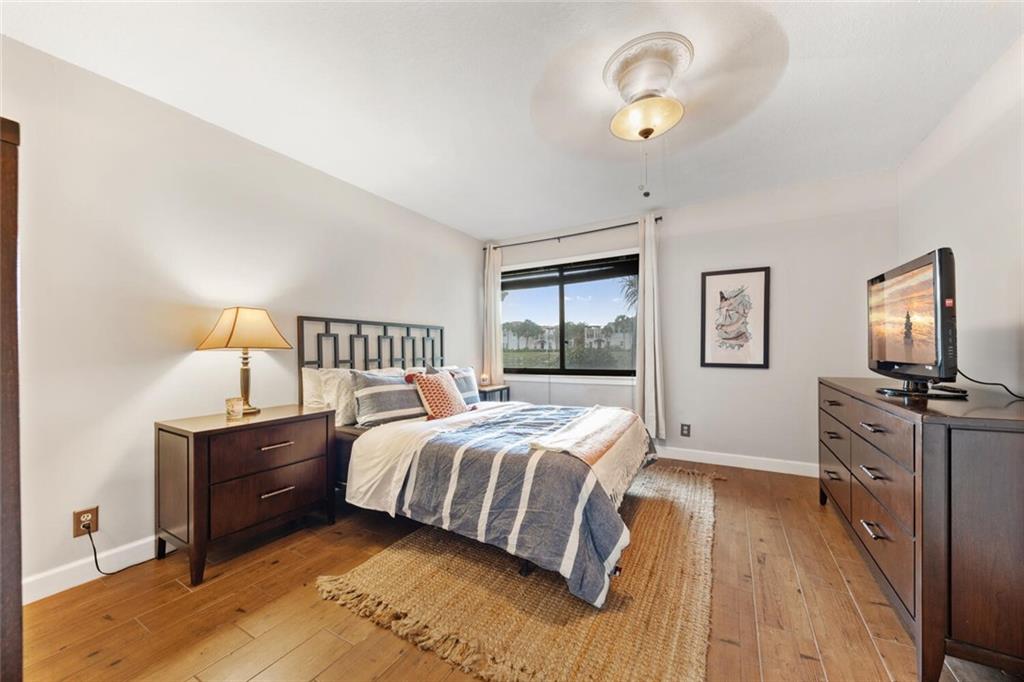 DELRAY OAKS CONDO - Residential