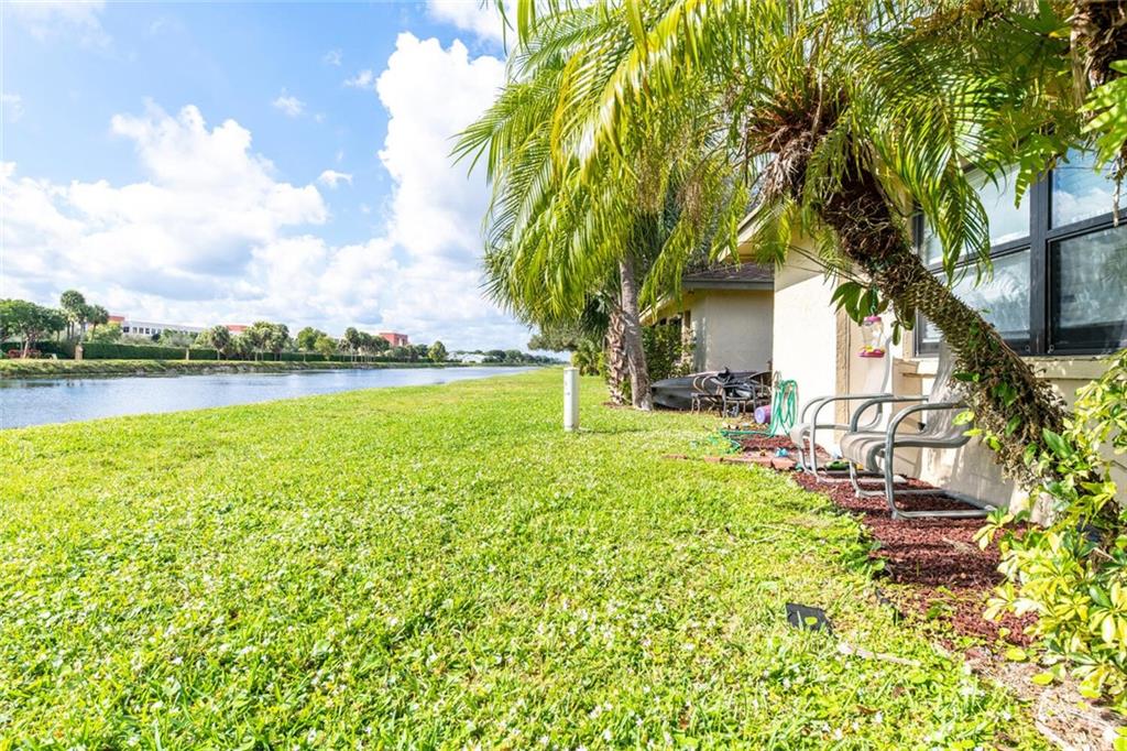 DELRAY OAKS CONDO - Residential
