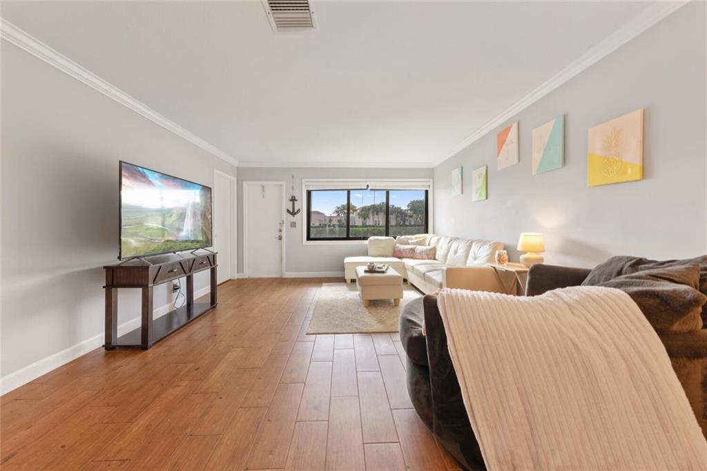 DELRAY OAKS CONDO - Residential