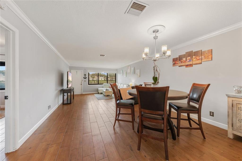 DELRAY OAKS CONDO - Residential