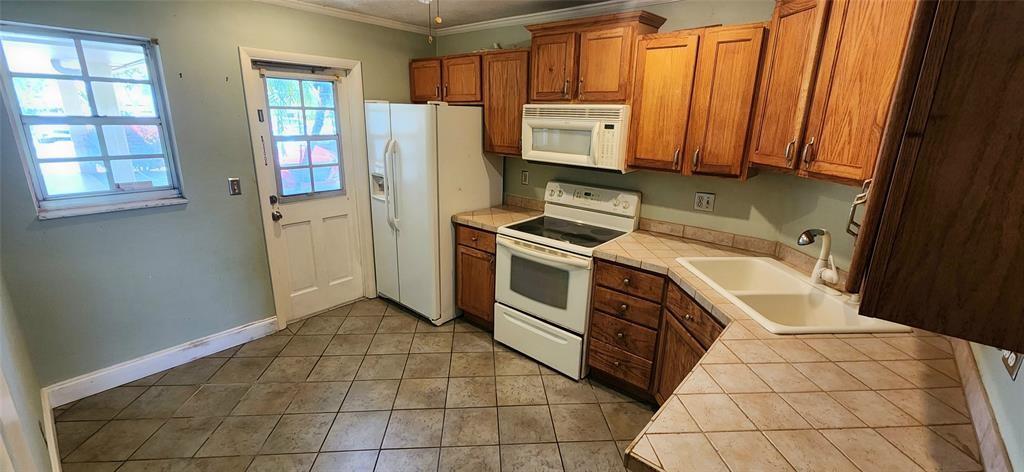 9101 W Sample Rd 103