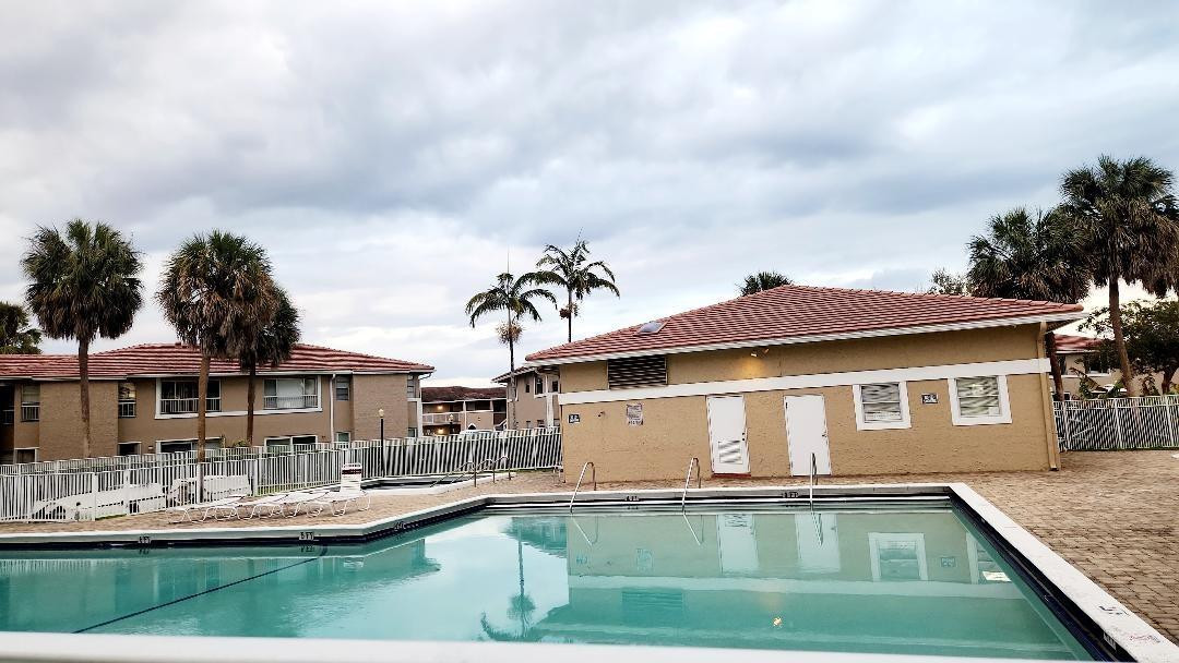 Lakewood Village of Coral - Residential