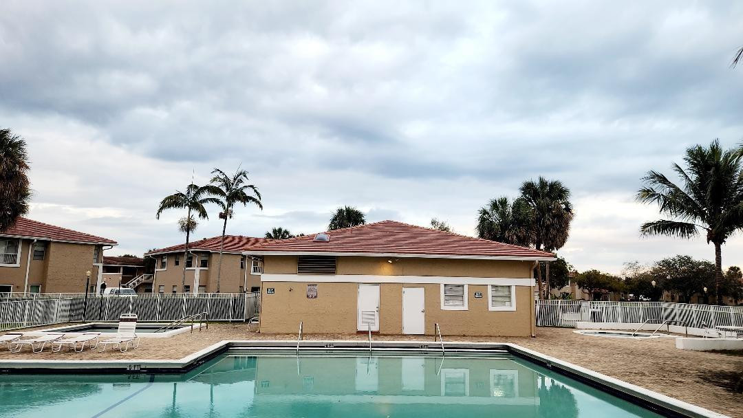 Lakewood Village of Coral - Residential