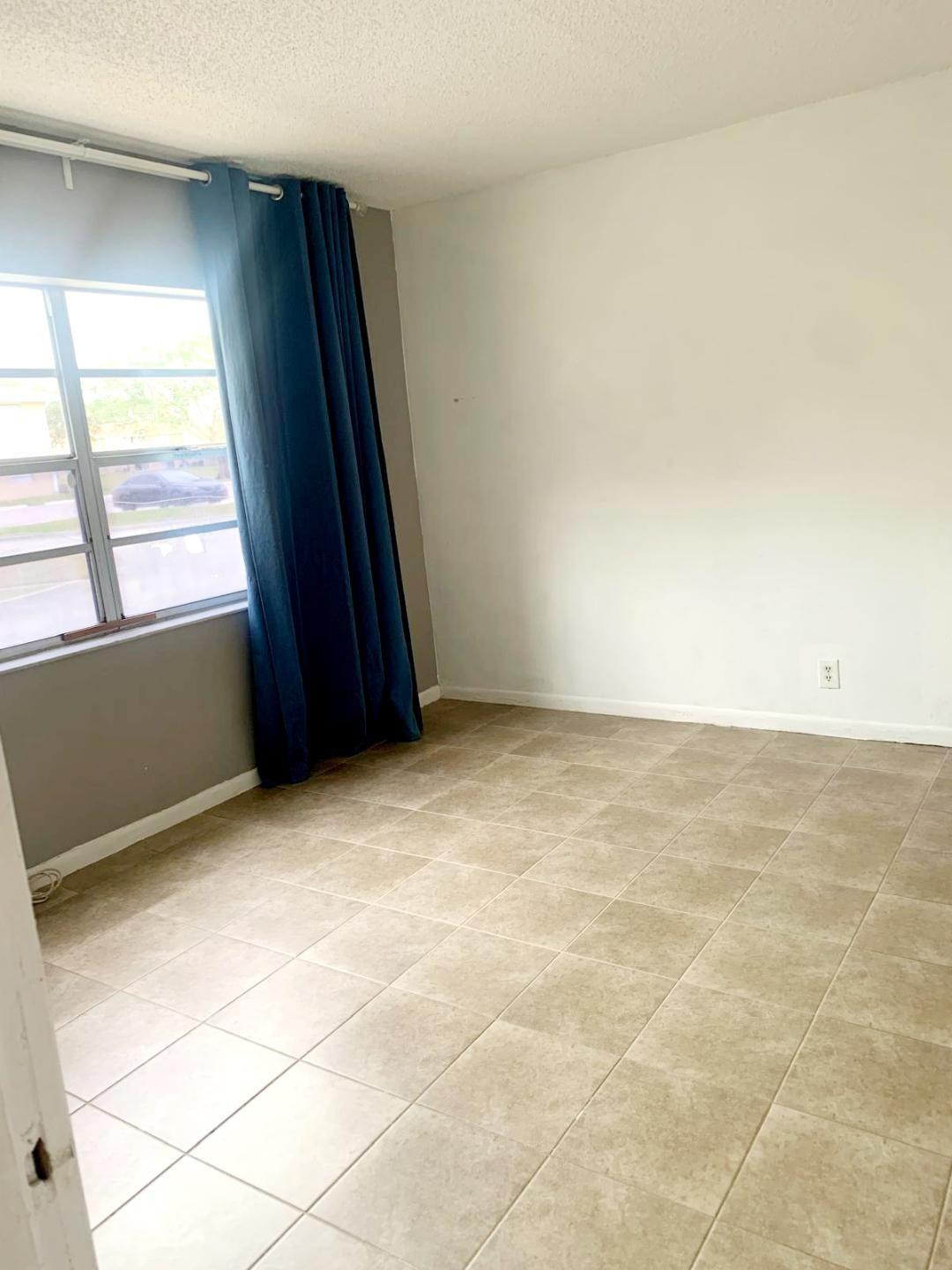 Lakewood Village of Coral - Residential