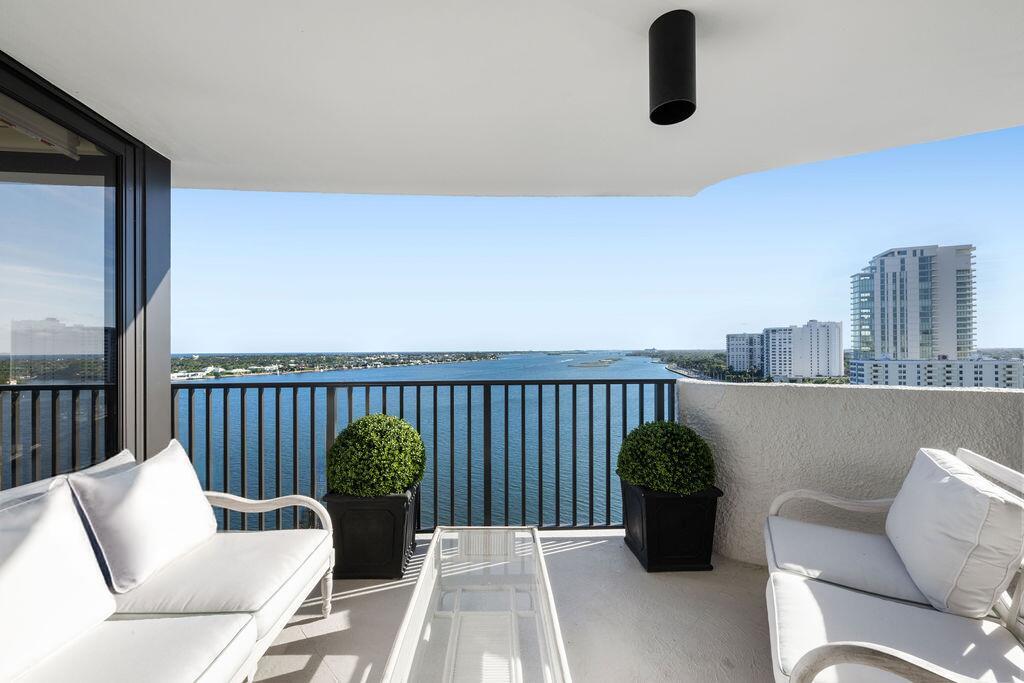 Trianon Condominium - Residential