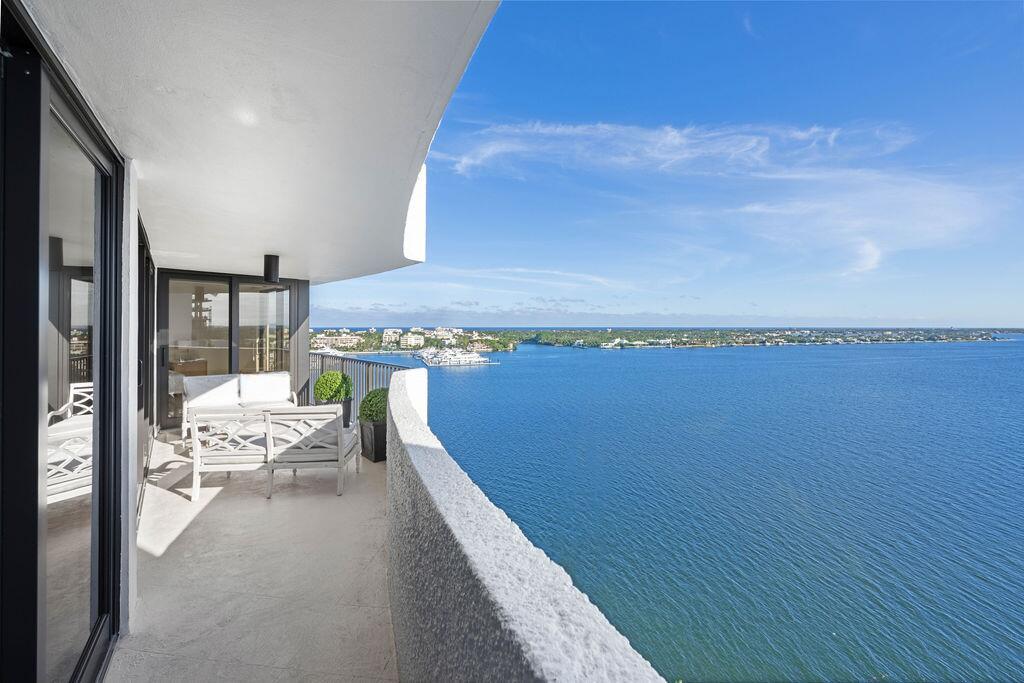 Trianon Condominium - Residential