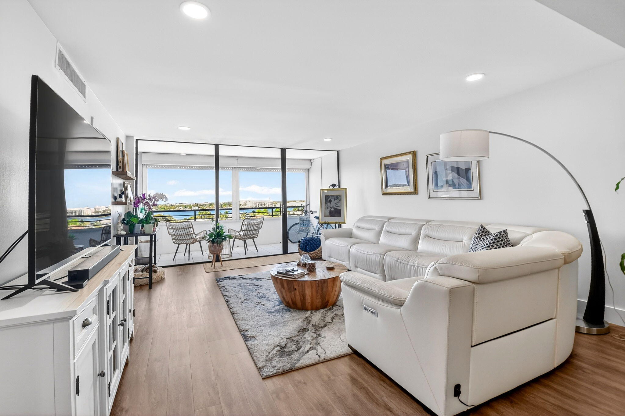 MAYFAIR HOUSE - Residential