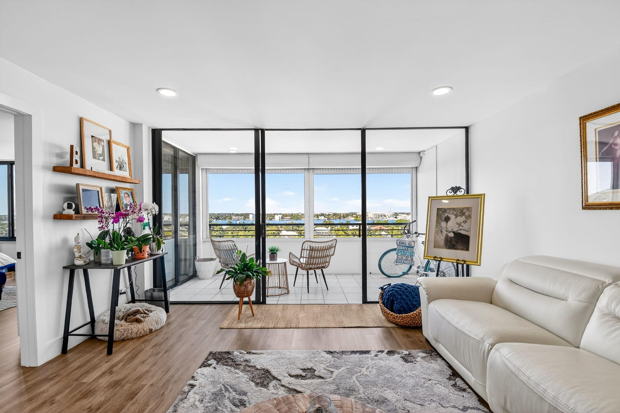 MAYFAIR HOUSE - Residential