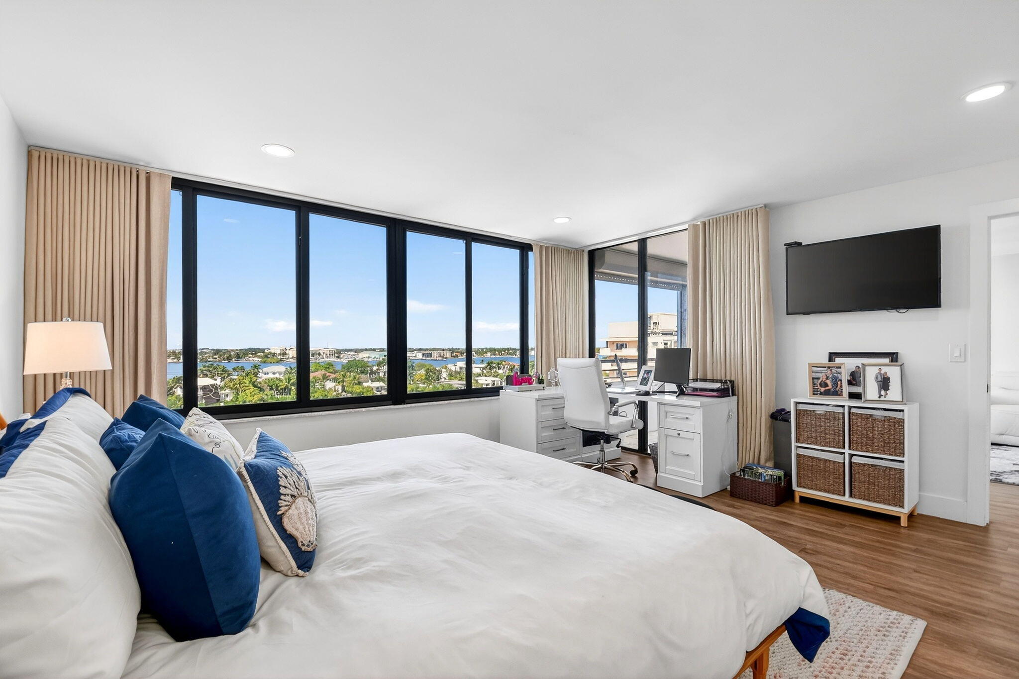 MAYFAIR HOUSE - Residential