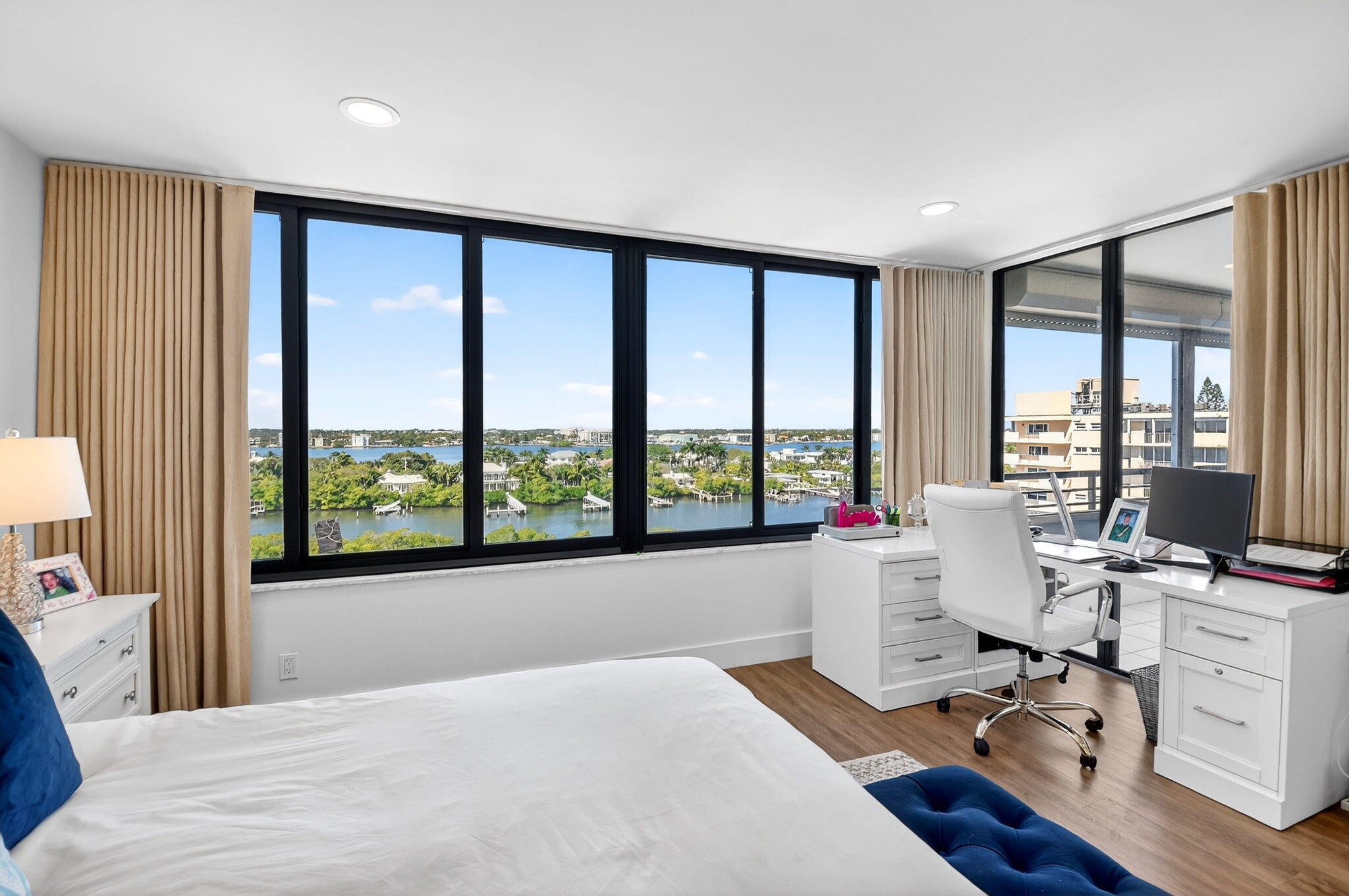 MAYFAIR HOUSE - Residential