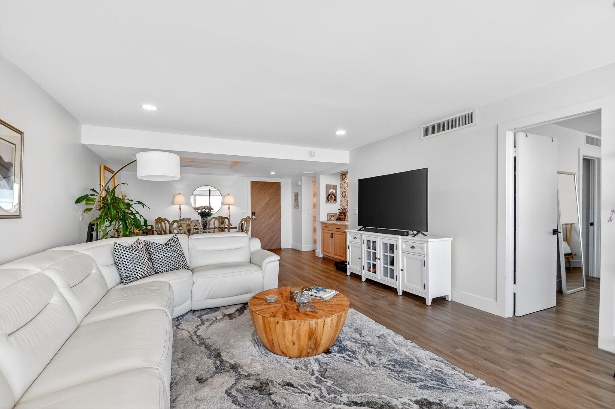 MAYFAIR HOUSE - Residential