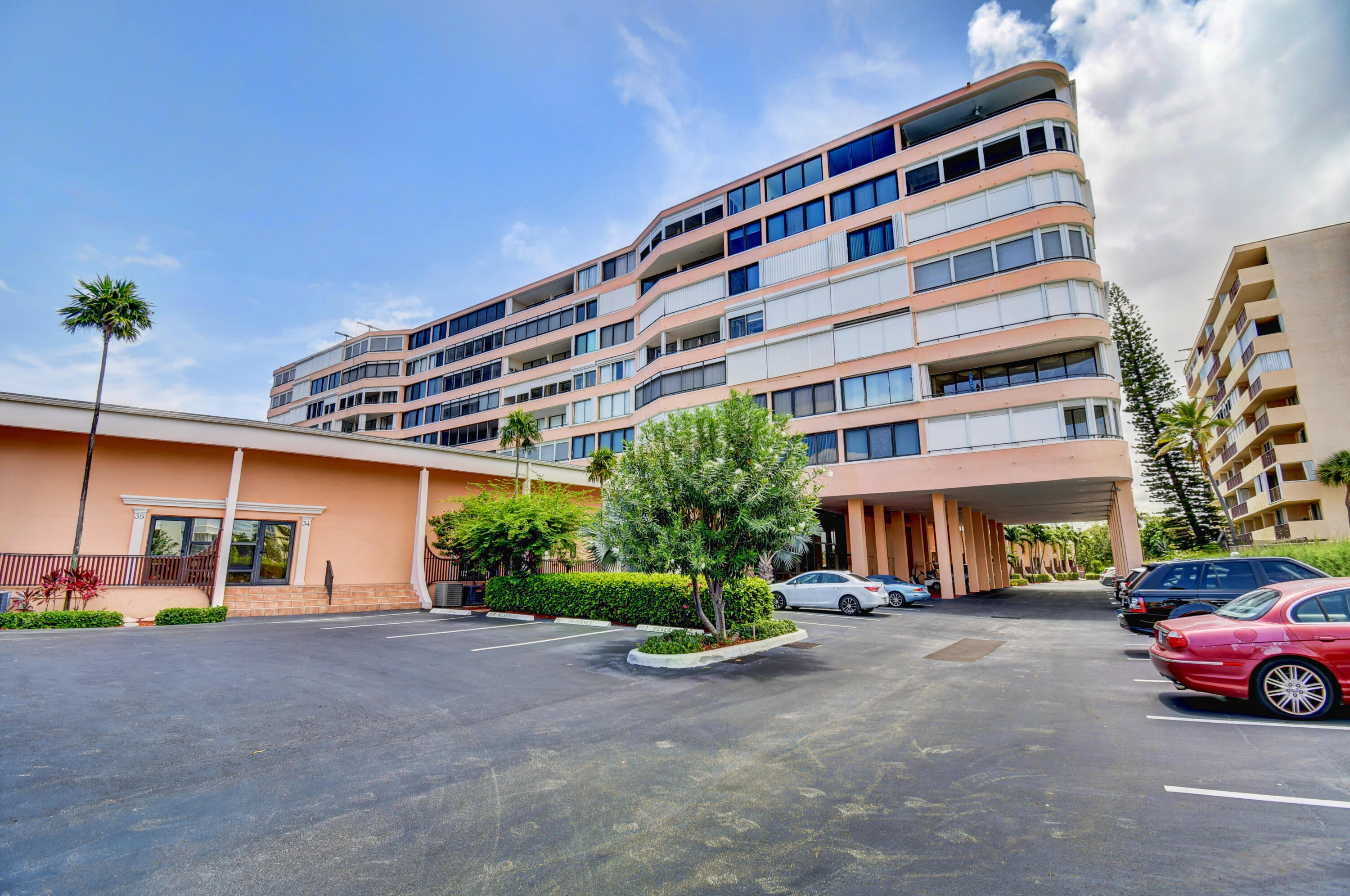 MAYFAIR HOUSE - Residential