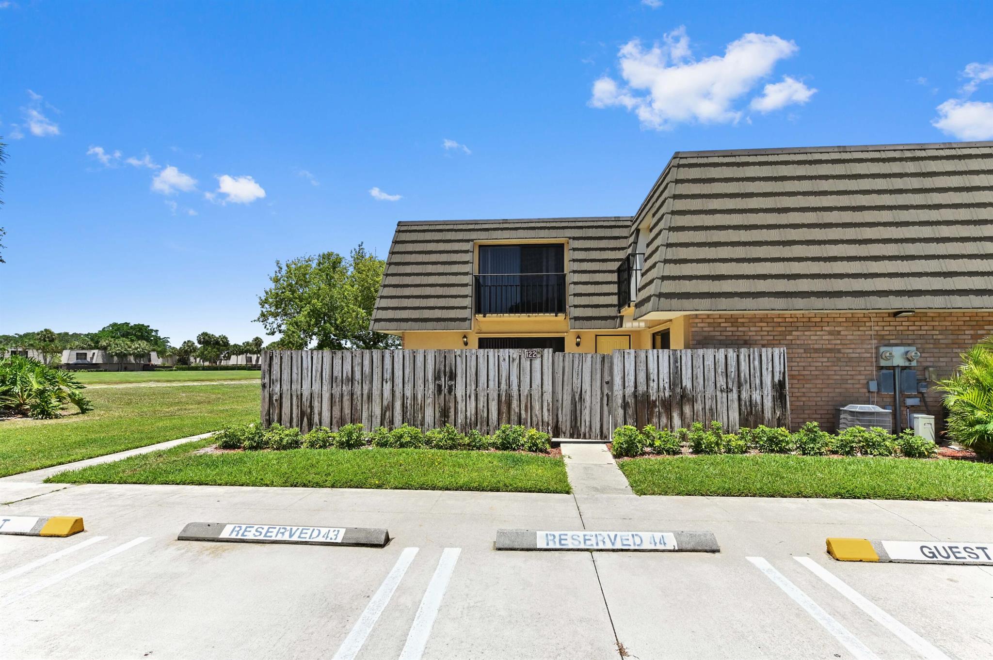 122 1st Way, West Palm Beach, FL, 33407/$235,000 1 122 1st Way