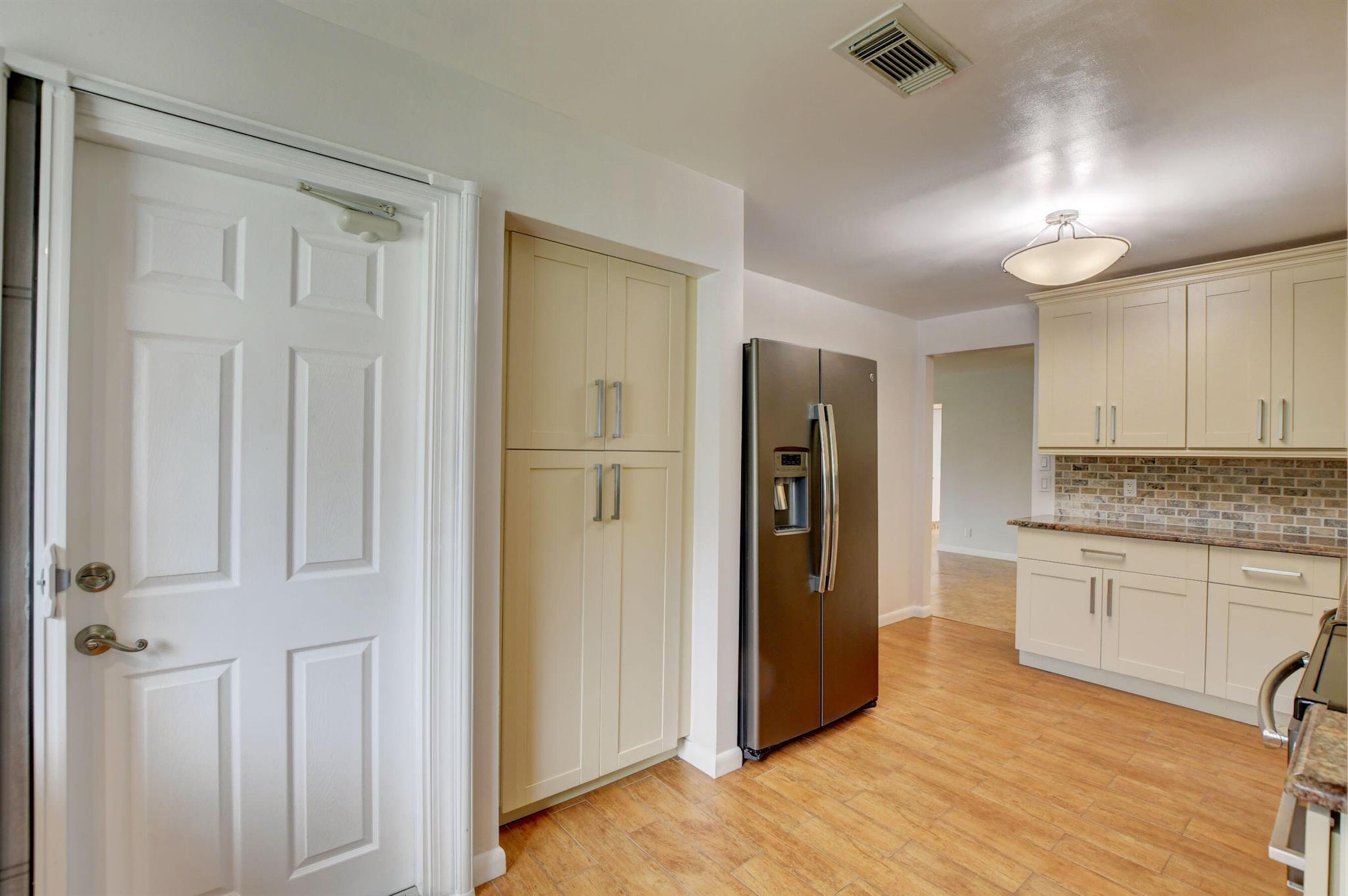 6347 Country Wood Way