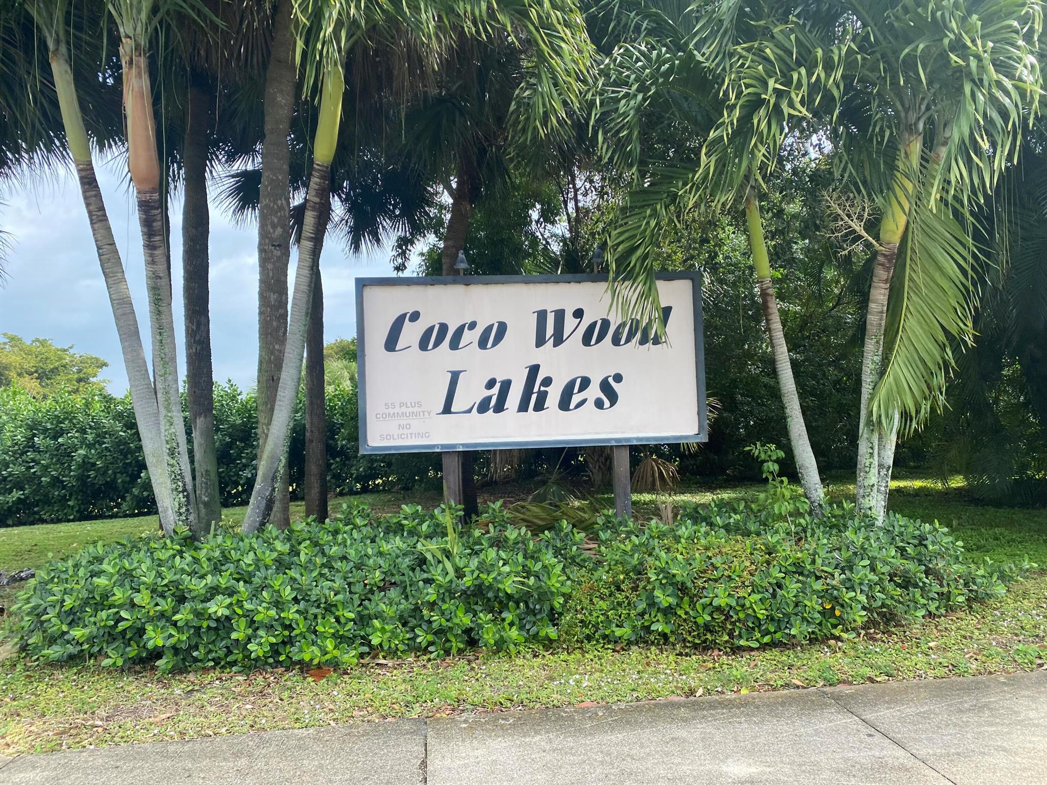 COCO WOOD LAKES SEC 1 - Residential Lease