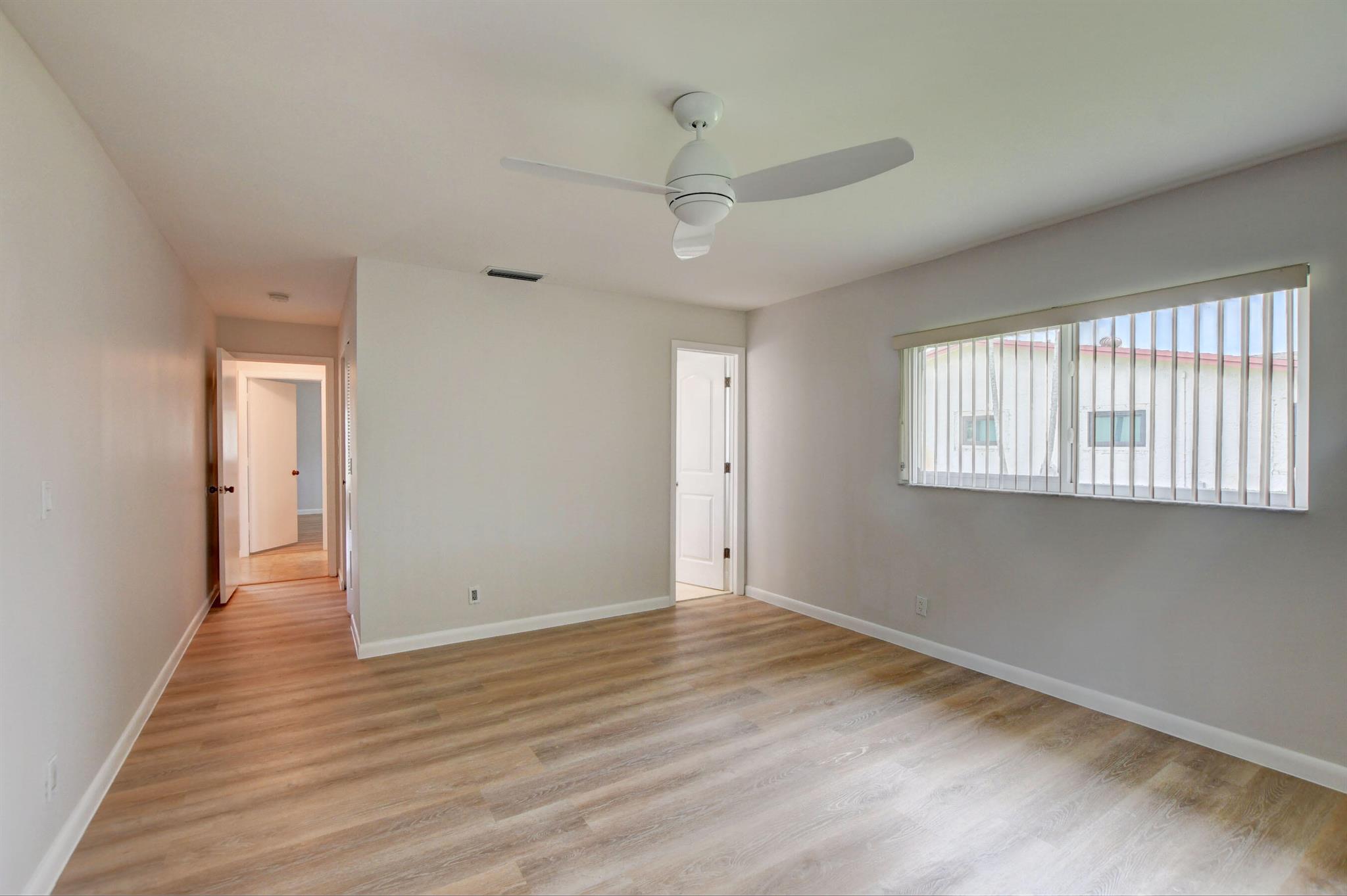 COCO WOOD LAKES SEC 1 - Residential Lease