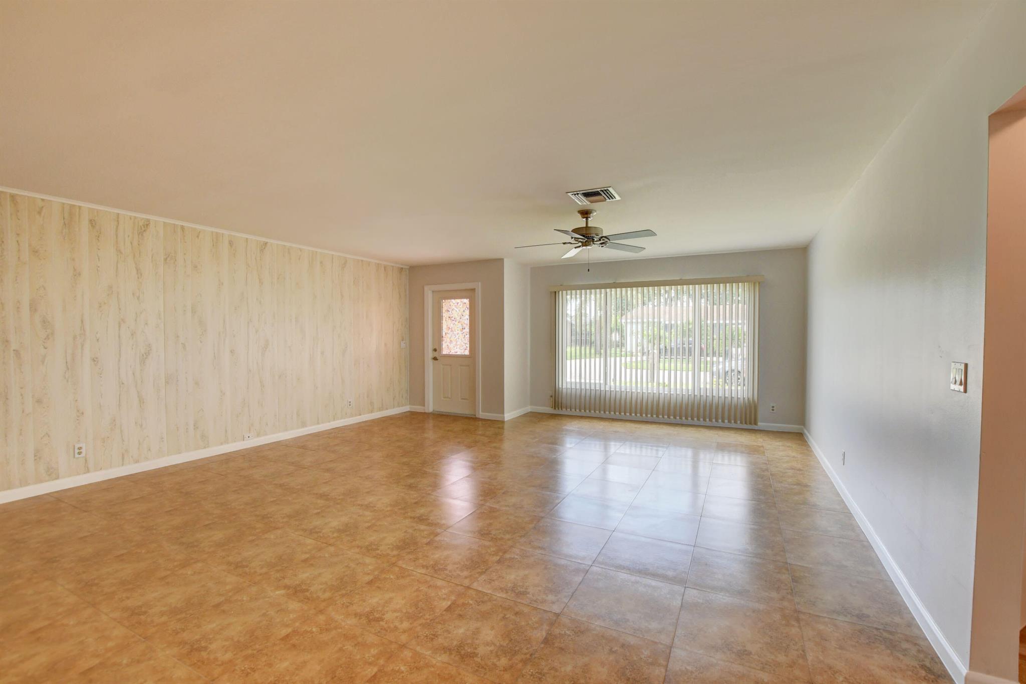 COCO WOOD LAKES SEC 1 - Residential Lease