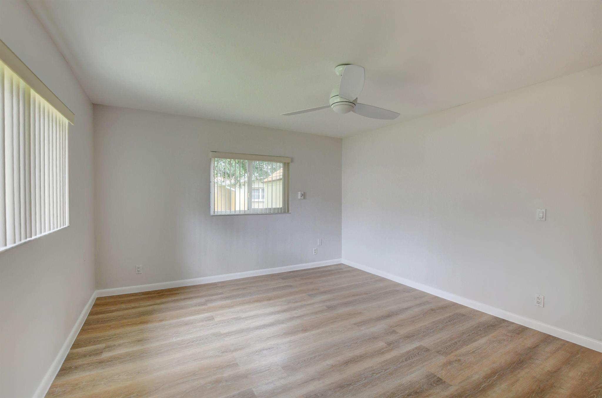 COCO WOOD LAKES SEC 1 - Residential Lease