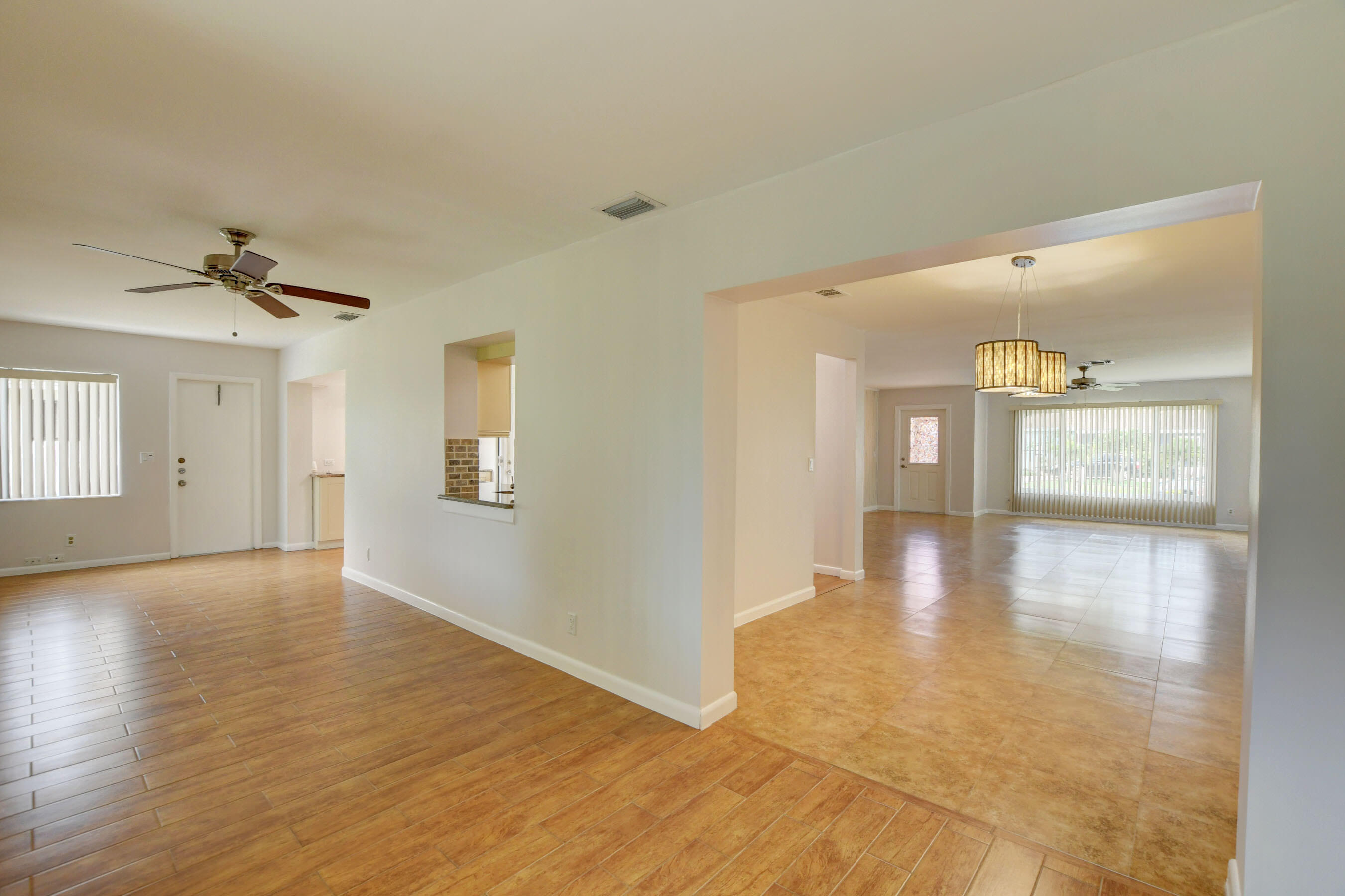 COCO WOOD LAKES SEC 1 - Residential Lease