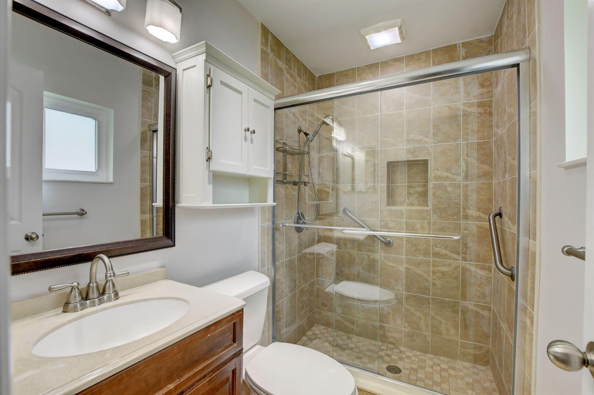 COCO WOOD LAKES SEC 1 - Residential Lease