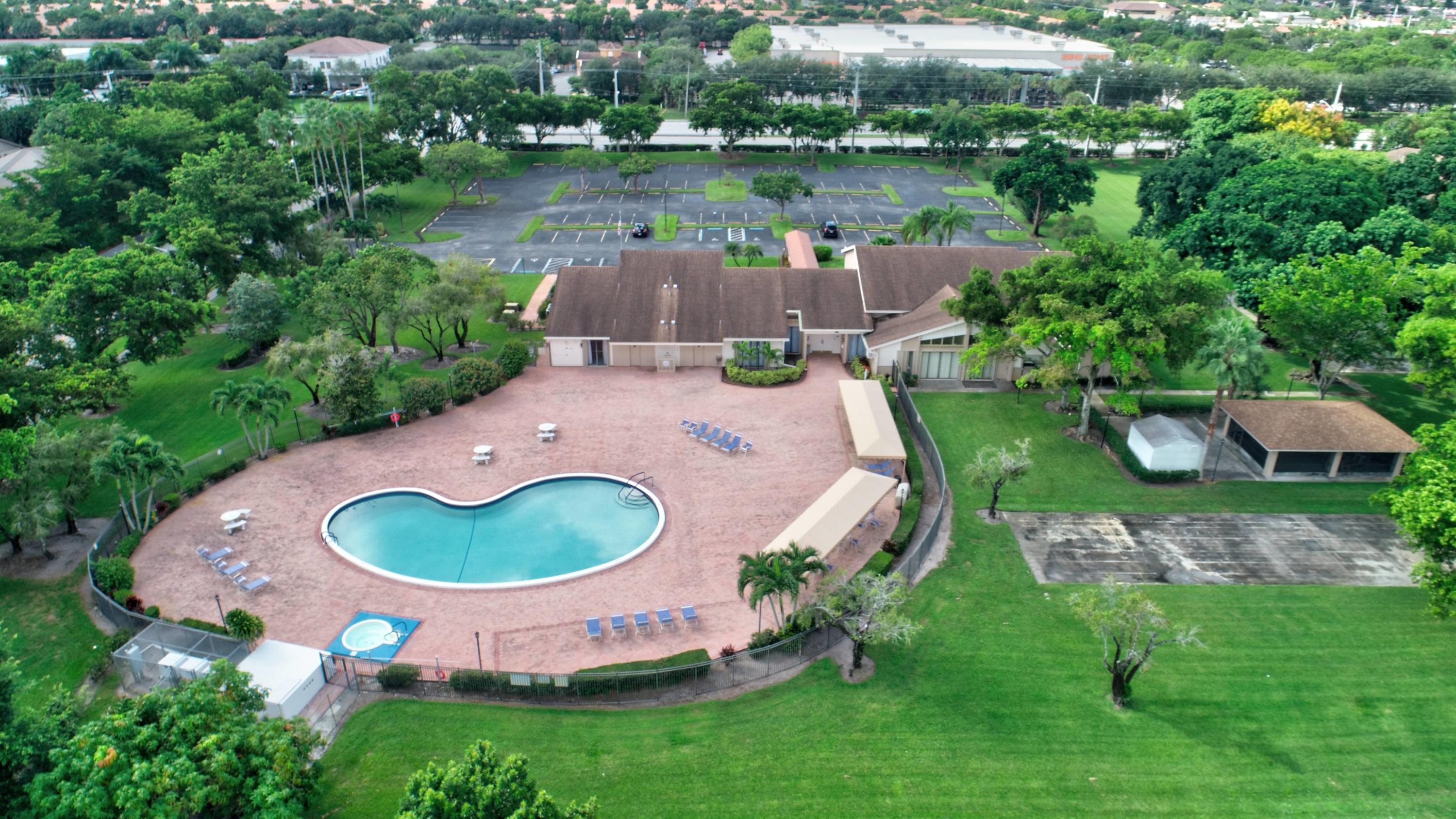 COCO WOOD LAKES SEC 1 - Residential Lease