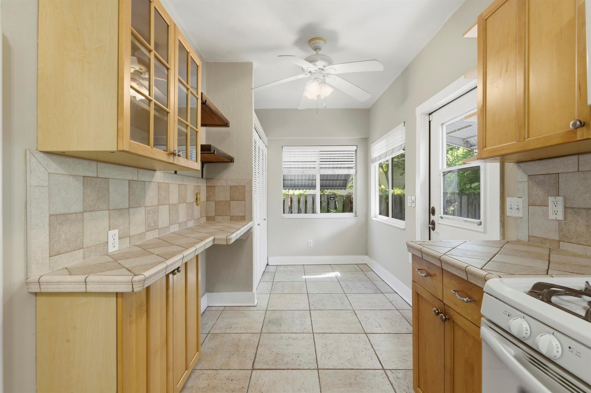 COLLEGE PARK - Residential