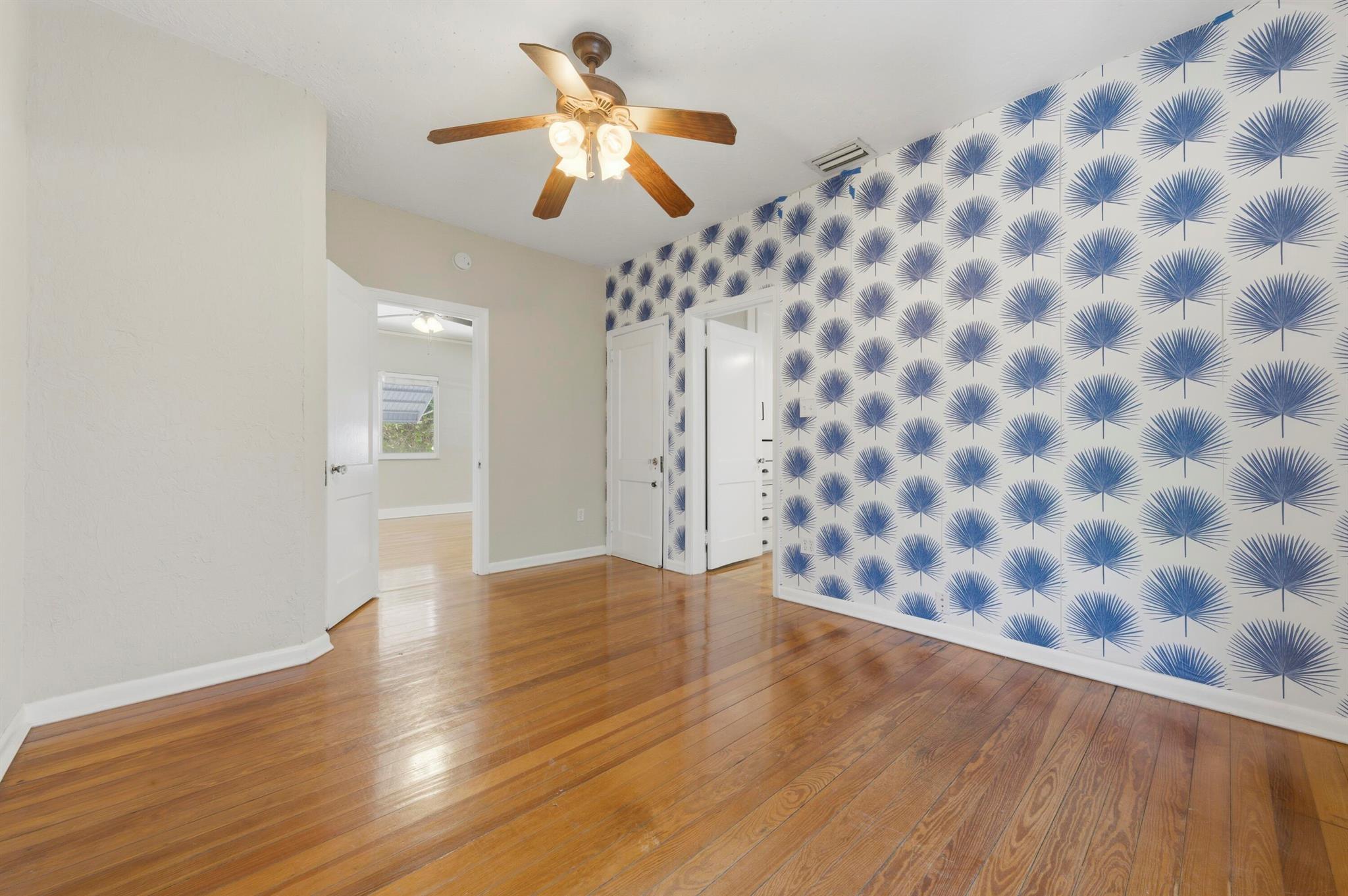 COLLEGE PARK - Residential
