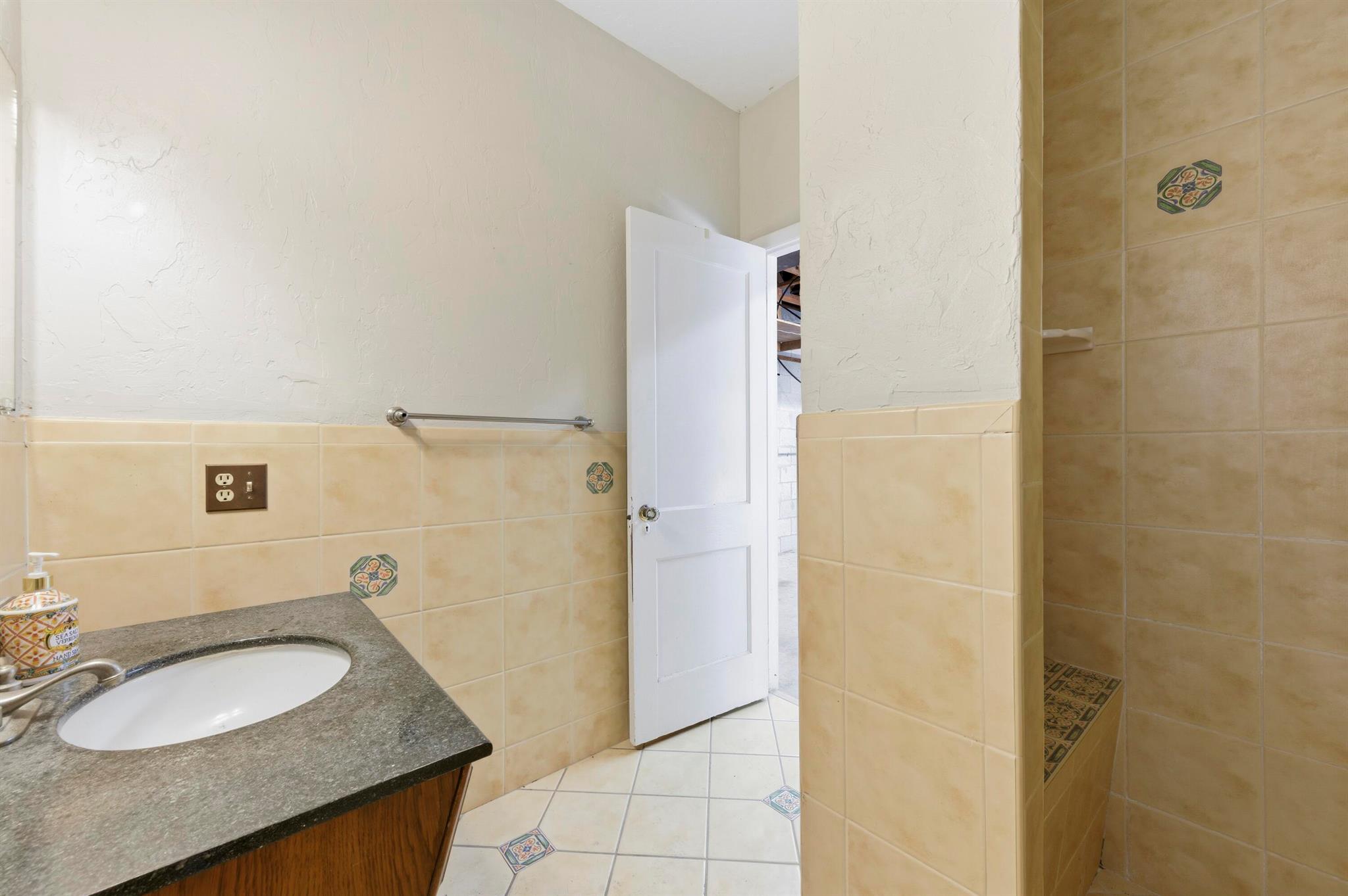 COLLEGE PARK - Residential
