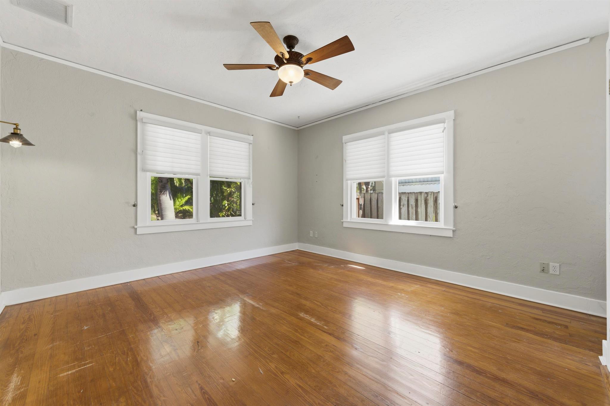 COLLEGE PARK - Residential