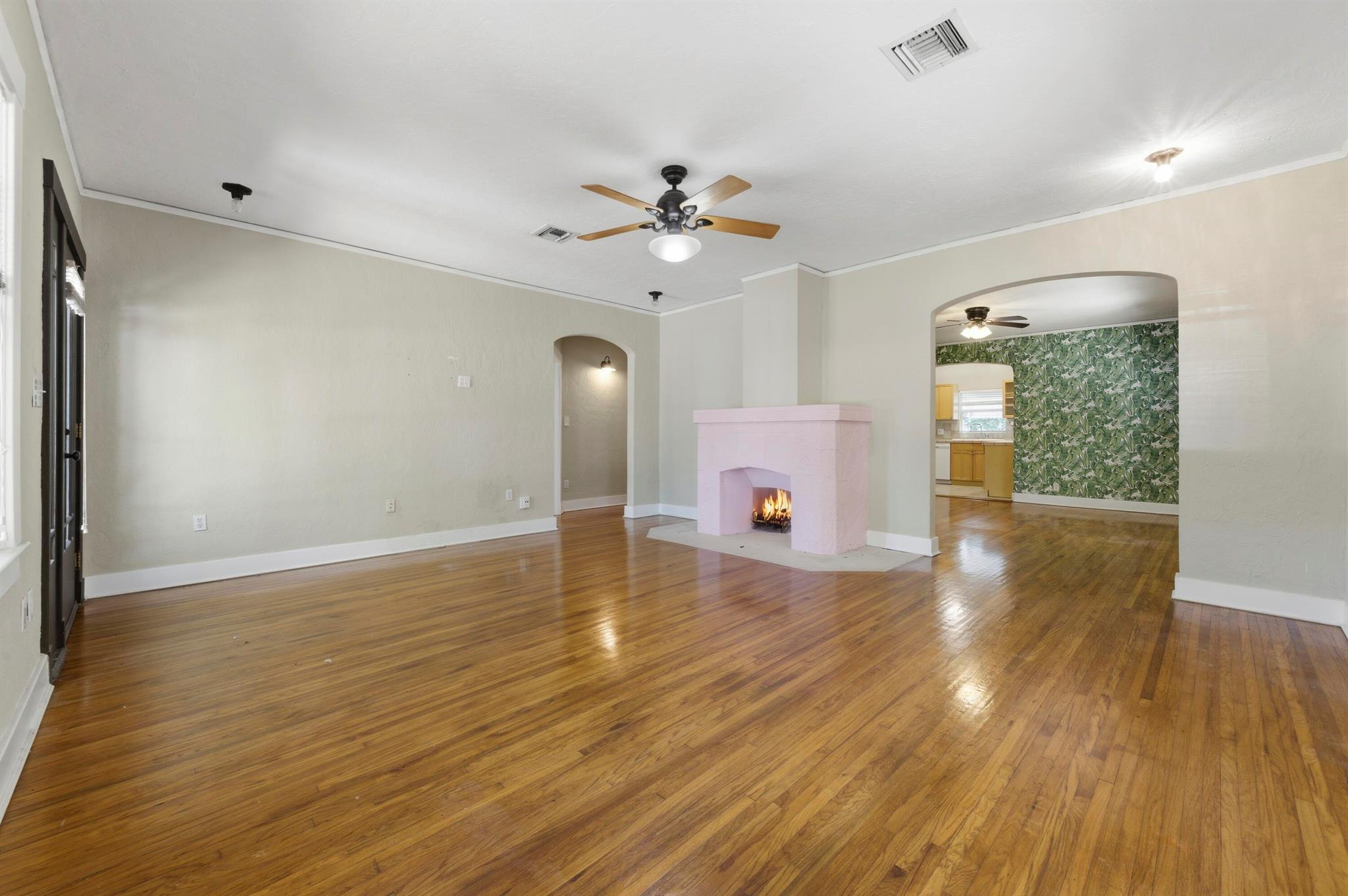 View photos, virtual tours, details... 331 Princeton Drive