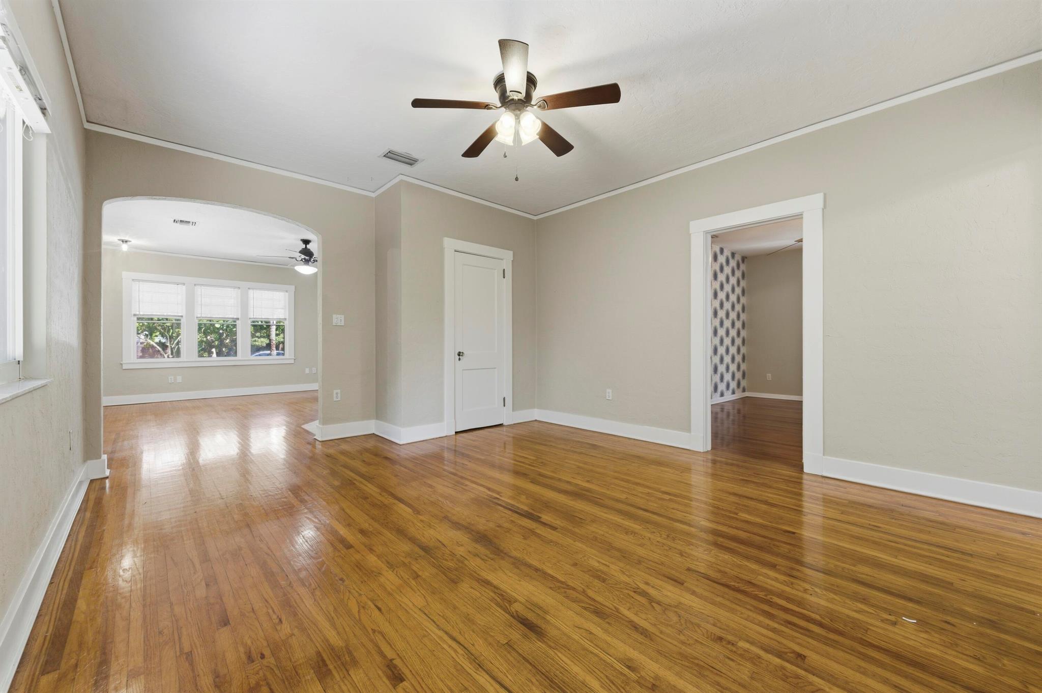 COLLEGE PARK - Residential