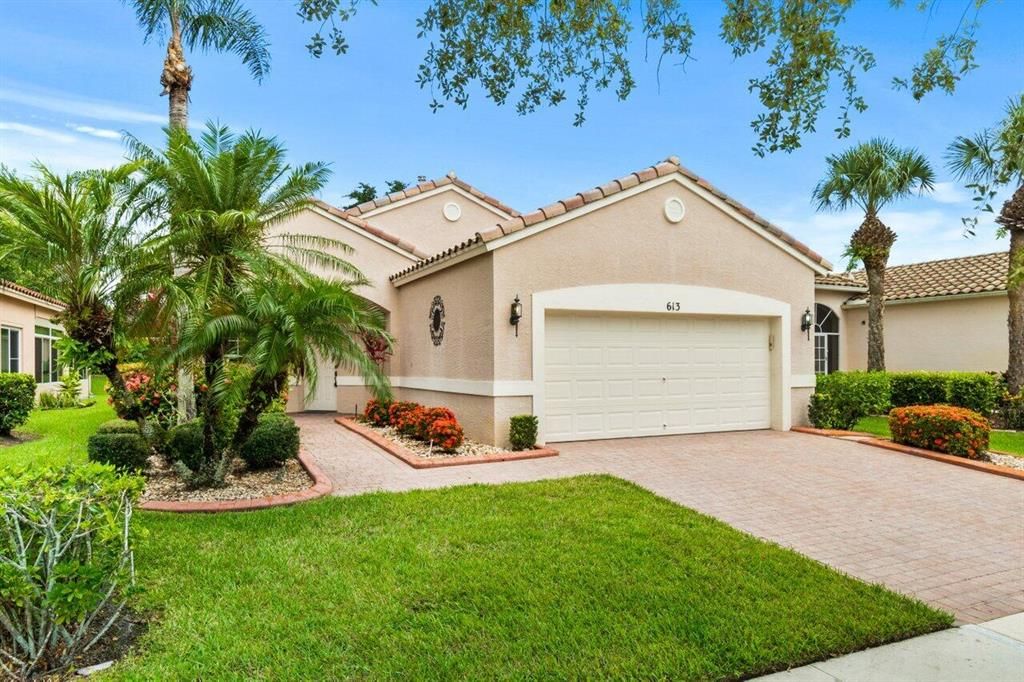 Photo of 613 NW Whitfield Way, Port Saint Lucie, FL 34986 (MLS # R10732537)