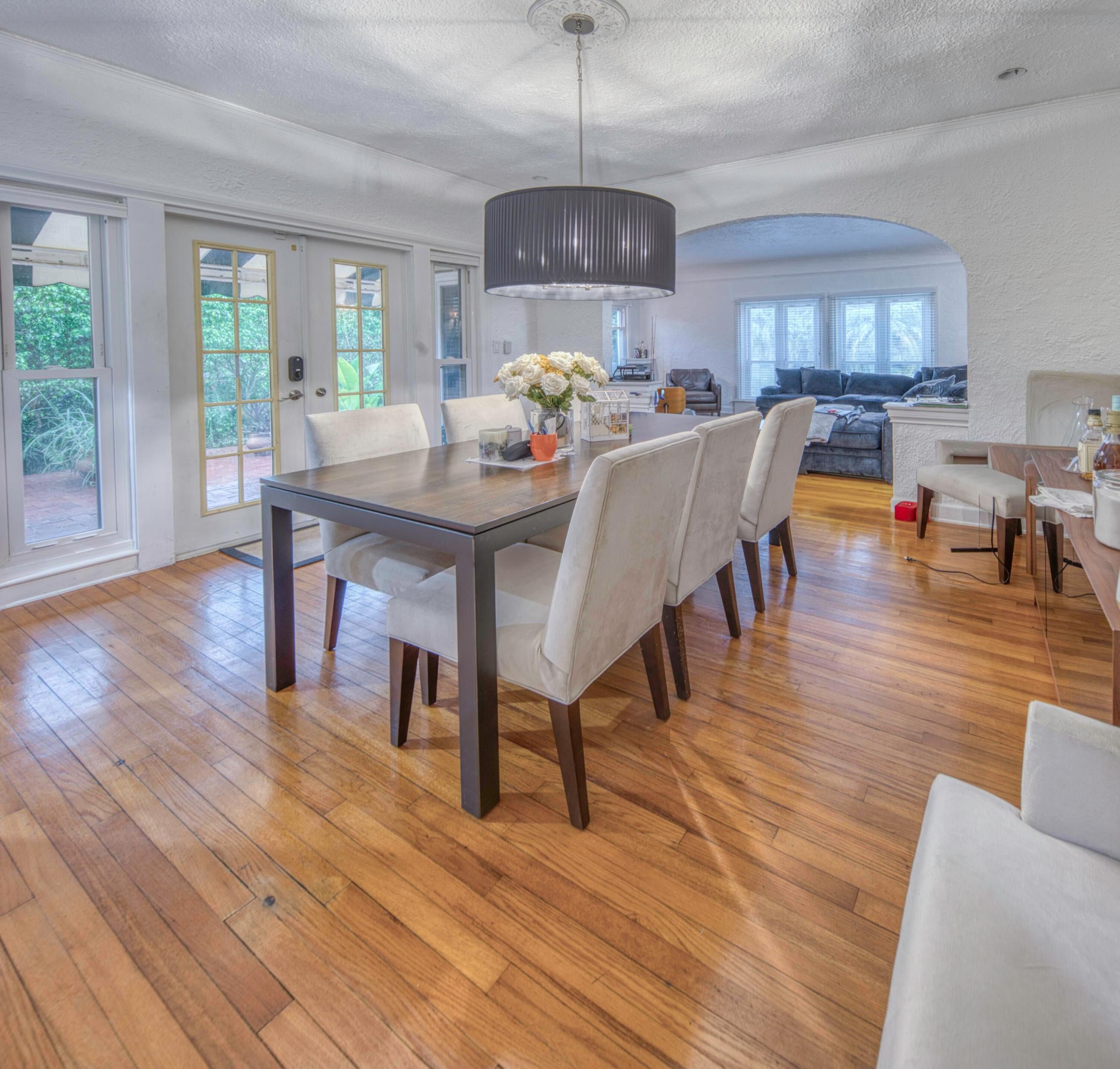 Properties 411 S FEDERAL Highway