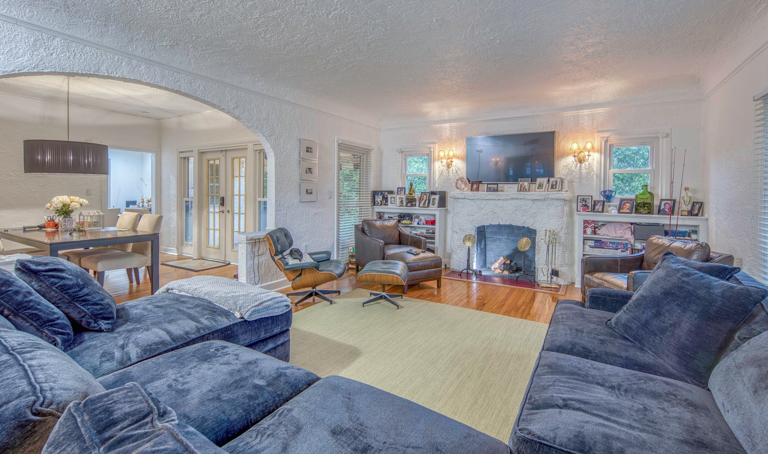 Properties 411 S FEDERAL Highway
