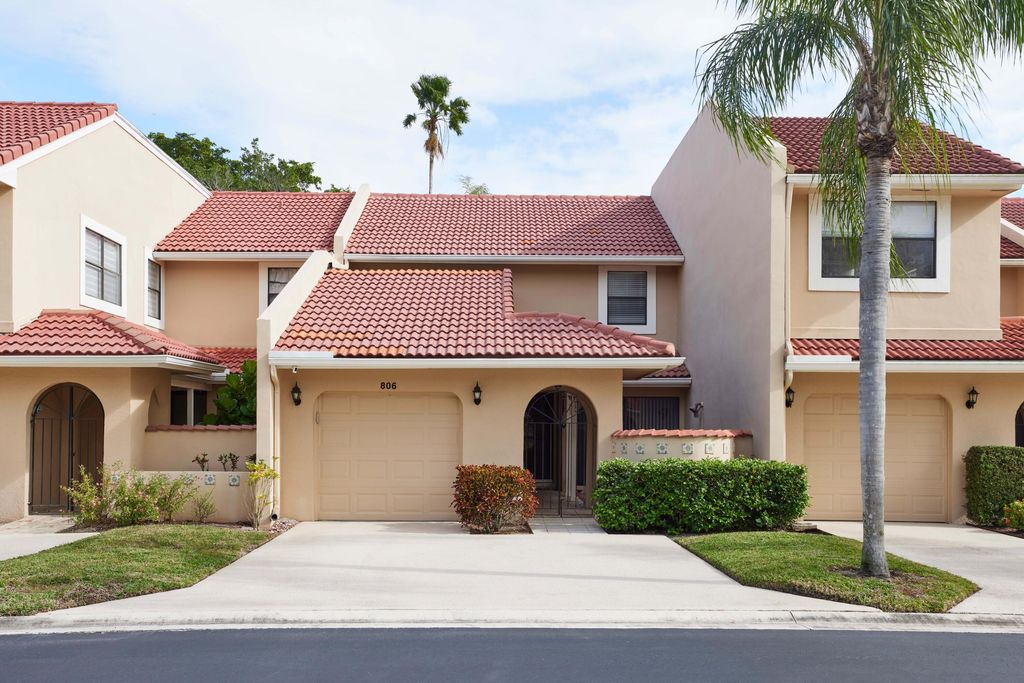 Photo of 806 Windermere Way, Palm Beach Gardens, FL 33418 (MLS # R11031253)