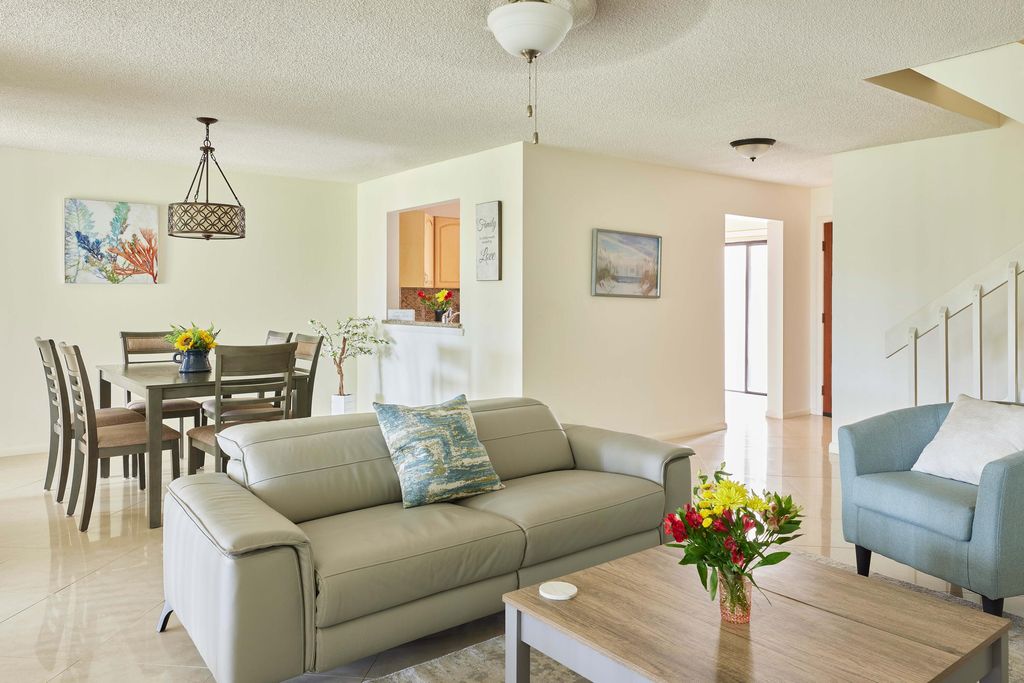 Photo of 806 Windermere Way, Palm Beach Gardens, FL 33418 (MLS # R11031253)