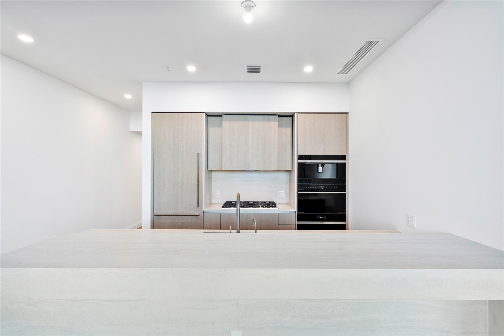 900 N Ocean 305, Pompano Beach, FL, 33062/$1,550,000 4 900 N Ocean 305