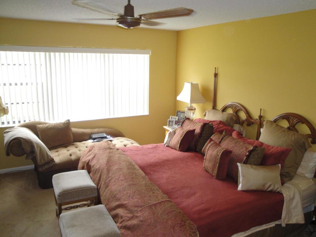 SOUTHPORT AT HUNTERS RUN CONDO - Residential