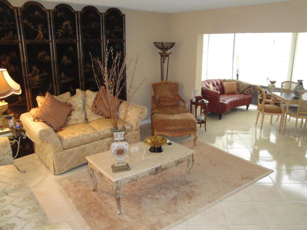 SOUTHPORT AT HUNTERS RUN CONDO - Residential