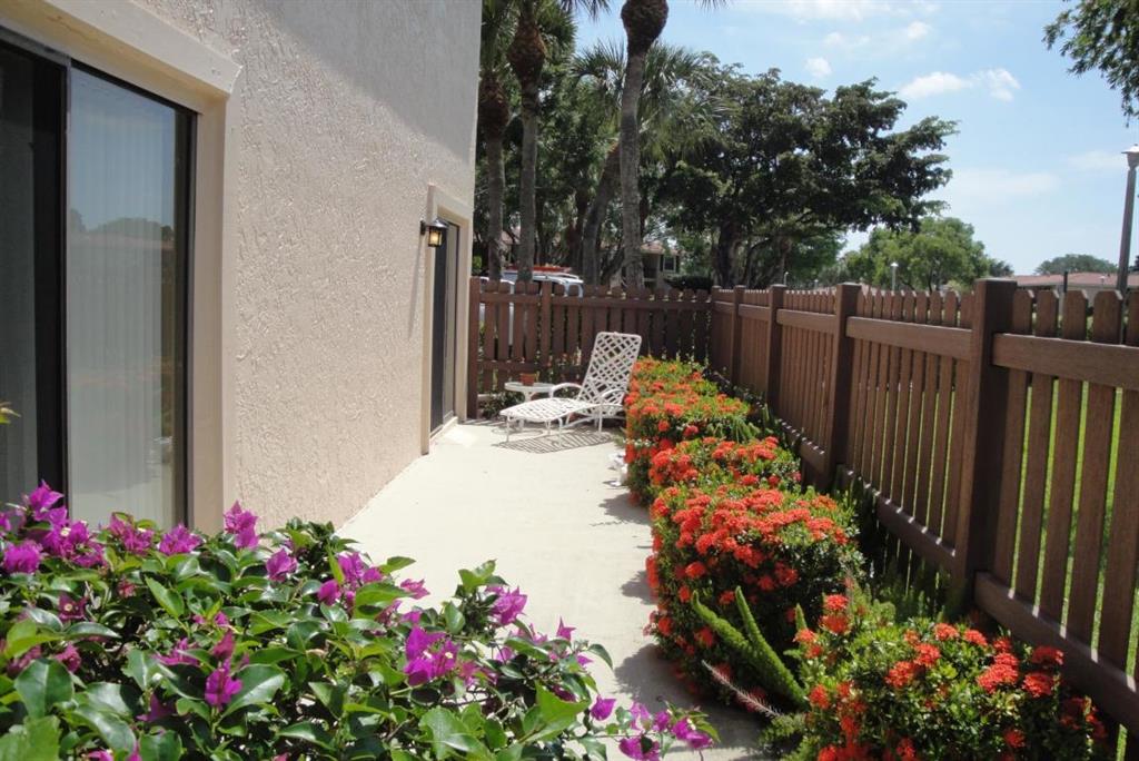 SOUTHPORT AT HUNTERS RUN CONDO - Residential