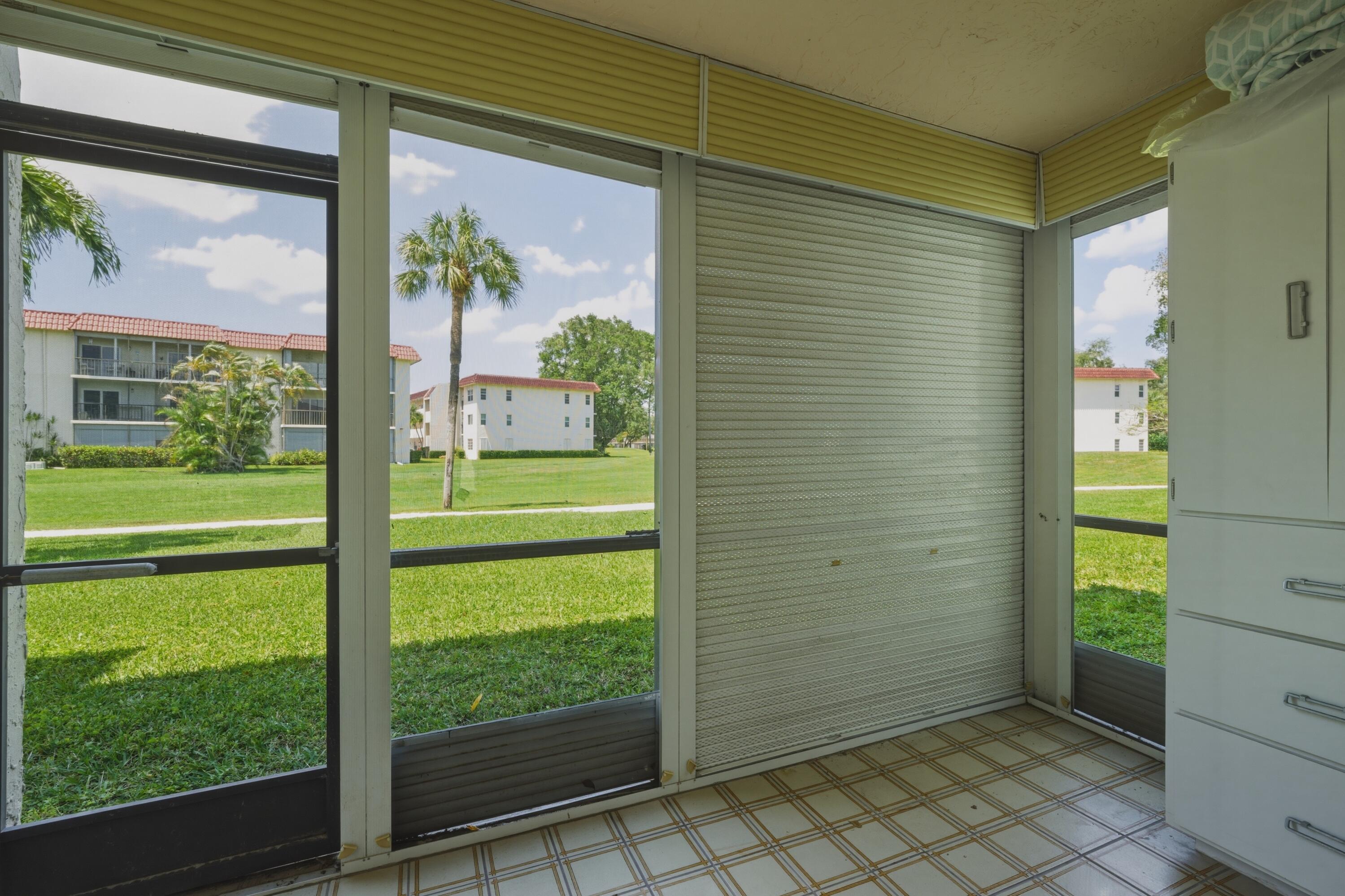 HOLLYBROOK GOLF - Residential Lease