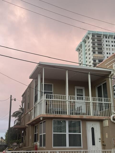 300 Georgia Street 1-5