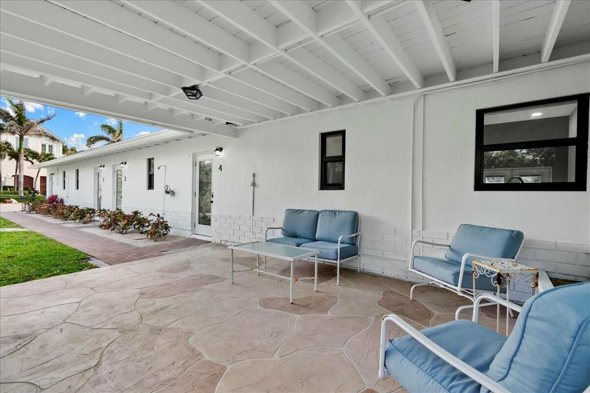 18 Adams Road 4