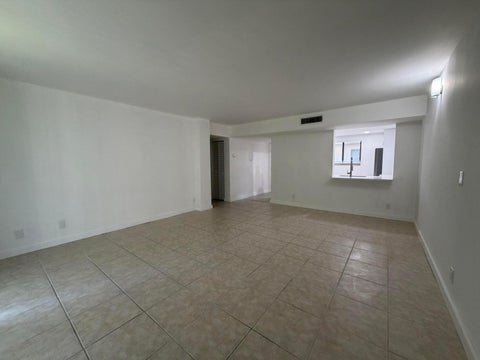 Tiny photo for 5220 Las Verdes Circle #317, Delray Beach, FL 33484 (MLS # B26029487)
